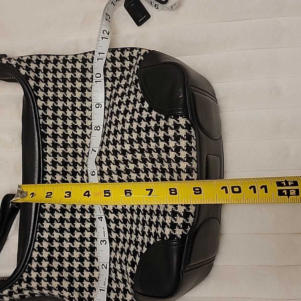 Vintage Coach Black Houndstooth Print Shoulder Bag With Matching Pouch - Picture 14 of 15